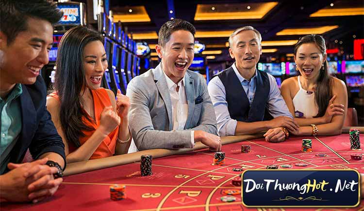 Khám phá trò chơi Baccarat Online, chia sẻ chiến thuật chơi trực tuyến để có cơ hội thắng cao. Đánh giá, luật chơi và những bí quyết thành công.